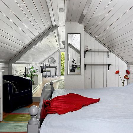 Loftlaegenhet Pa Haestgard I Tvaaker Apartment Exterior foto